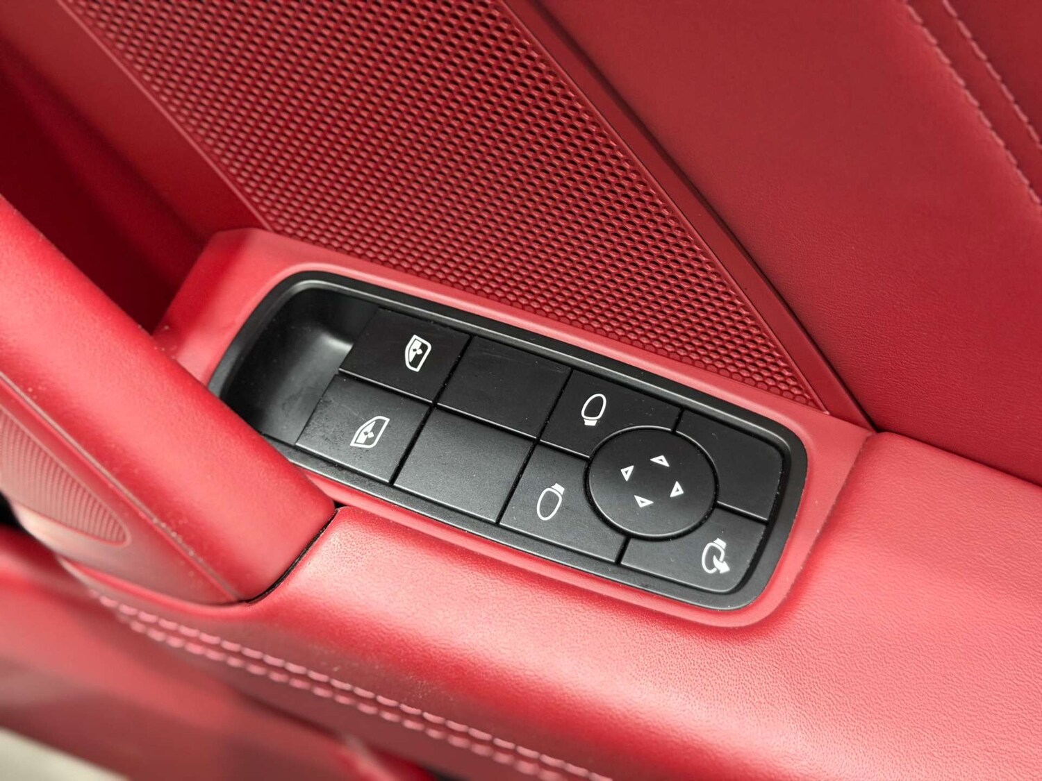 Used Porsche 911 2021 for sale - 76320833: Photo 47