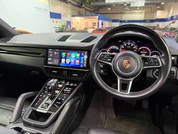 Used Porsche Cayenne 2018 for sale - 76651388: Photo