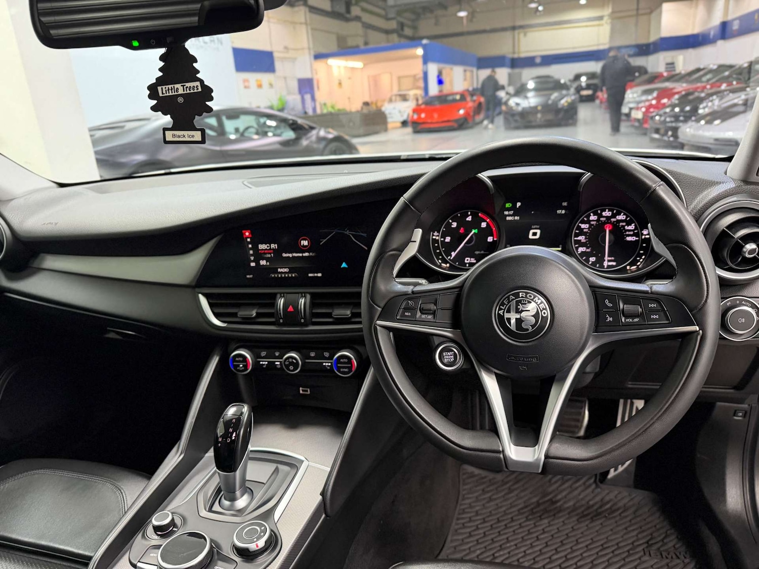 Used Alfa Romeo Giulia 2017 for sale - 76453799: Photo 2