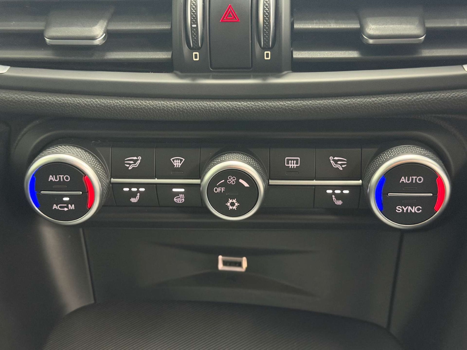 Used Alfa Romeo Giulia 2017 for sale - 76453799: Photo 44