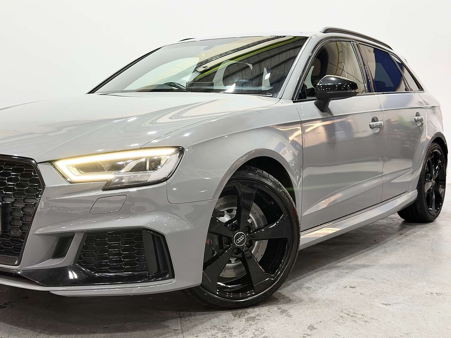 Used Audi RS3 2017 for sale - 76698005: Photo 14