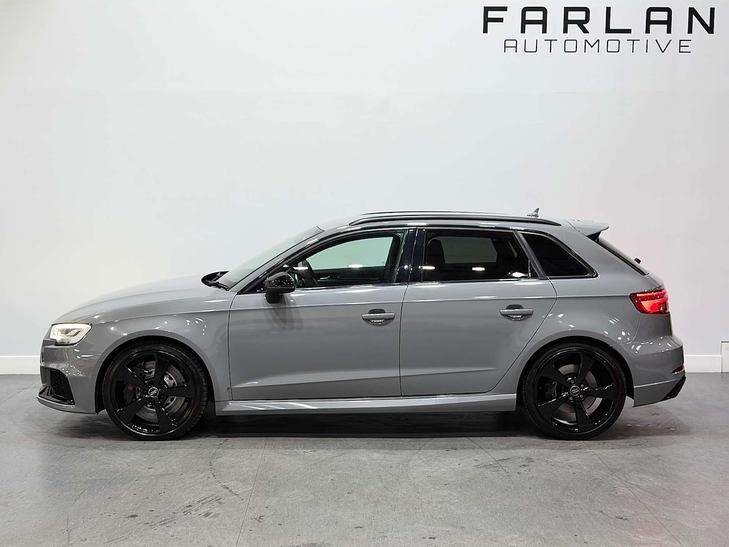 Used Audi RS3 2017 for sale - 76698005: Photo 22