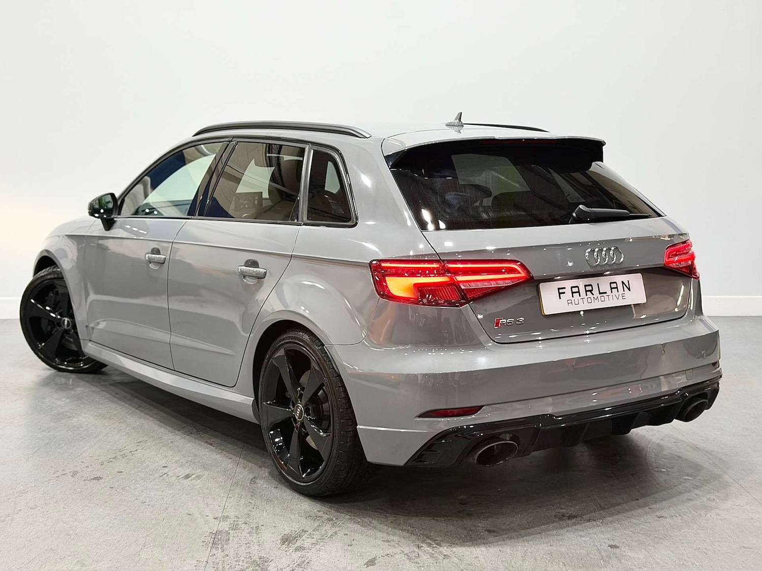 Used Audi RS3 2017 for sale - 76698005: Photo 23
