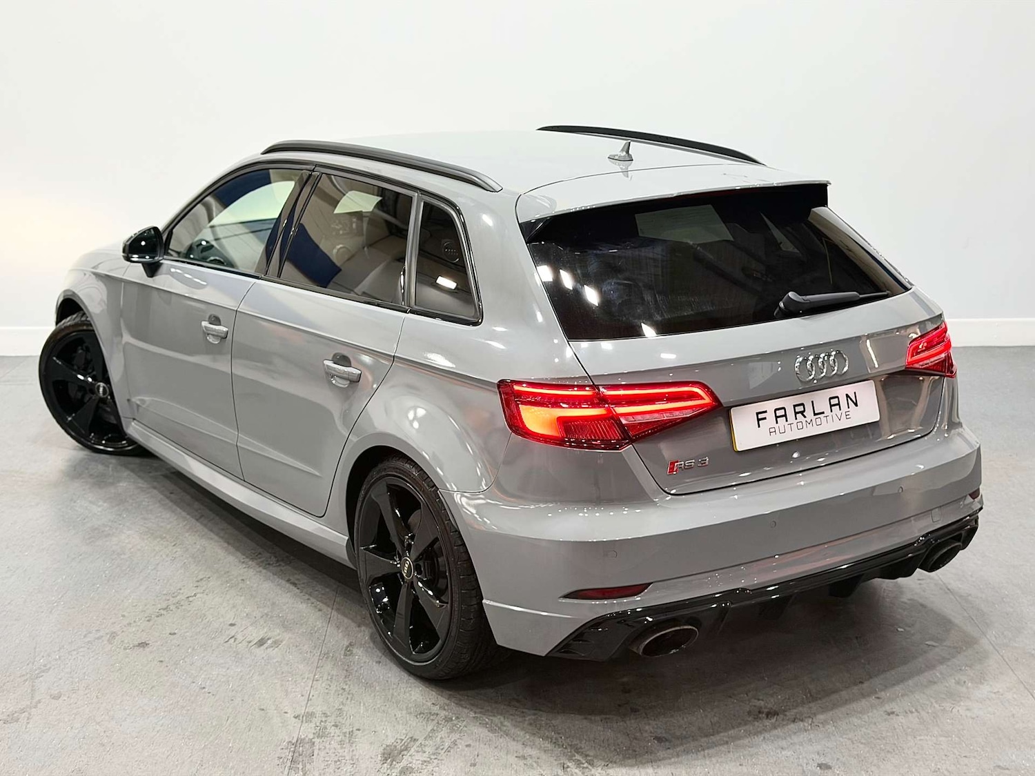 Used Audi RS3 2017 for sale - 76698005: Photo 24