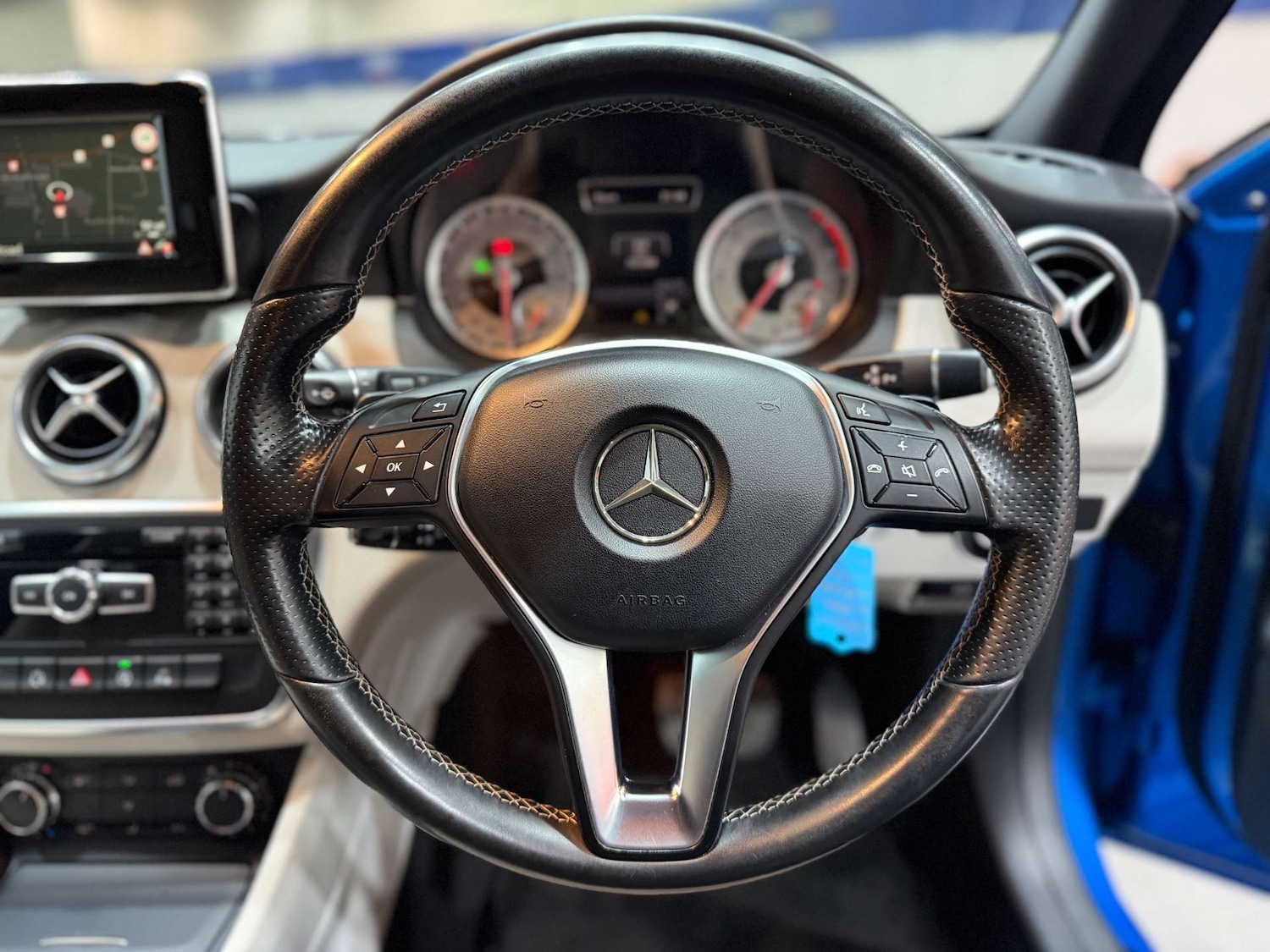 Used Mercedes-Benz A-Class 2015 for sale - 77184853: Photo 35