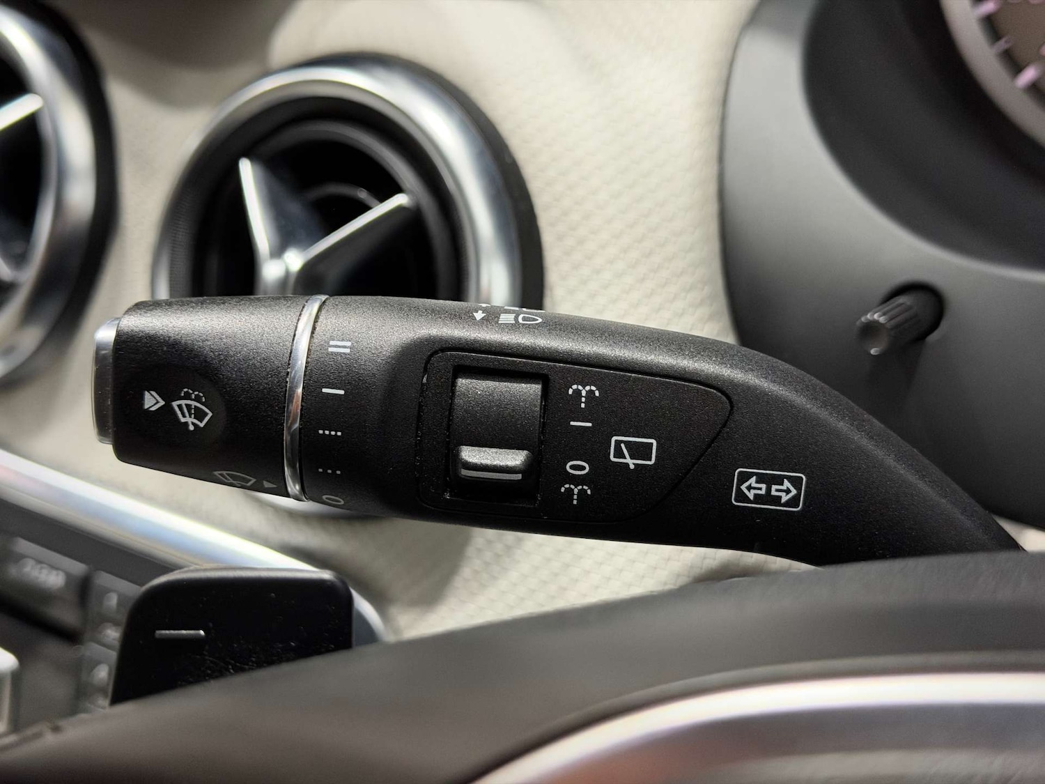 Used Mercedes-Benz A-Class 2015 for sale - 77184853: Photo 49