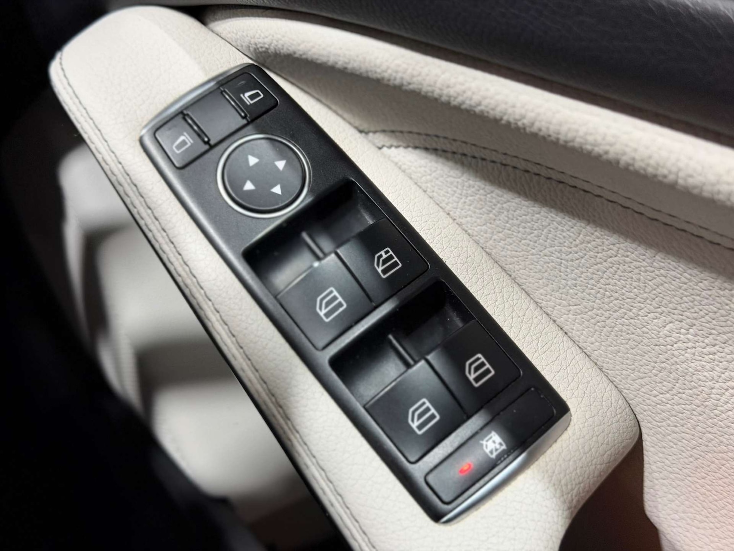 Used Mercedes-Benz A-Class 2015 for sale - 77184853: Photo 56