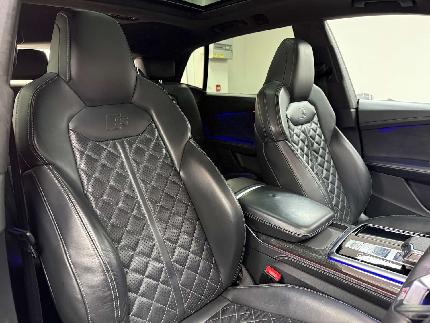 Used Audi Q8 2020 for sale - 76601934: Photo 32