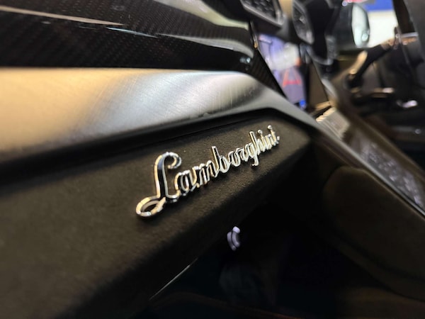 Used Lamborghini Urus 2023 for sale - 75634075: Photo 62