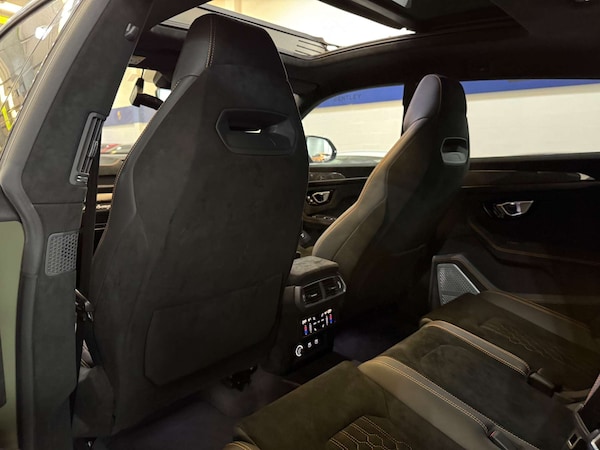 Used Lamborghini Urus 2023 for sale - 75634075: Photo 67