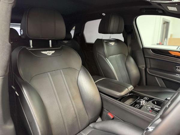 Used Bentley Bentayga 2017 for sale - 75634131: Photo 30