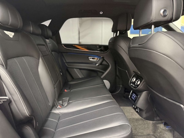 Used Bentley Bentayga 2017 for sale - 75634131: Photo 48