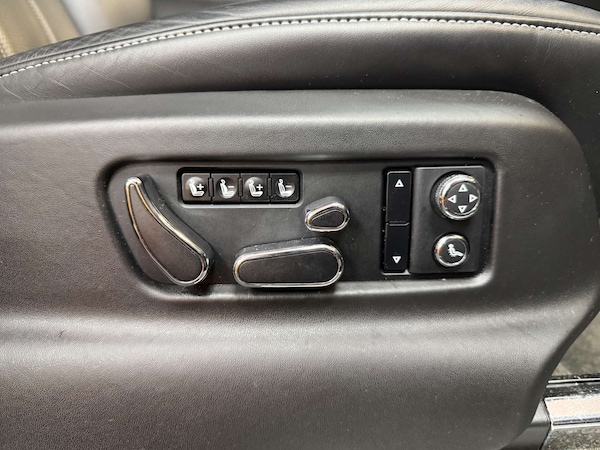 Used Bentley Bentayga 2017 for sale - 75634131: Photo 52