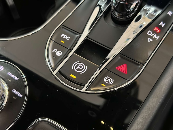Used Bentley Bentayga 2017 for sale - 75634131: Photo 58