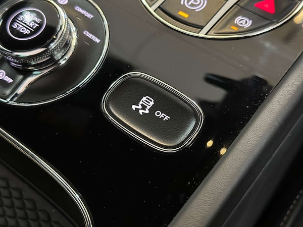Used Bentley Bentayga 2017 for sale - 75634131: Photo 61