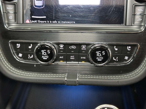 Used Bentley Bentayga 2017 for sale - 75634131: Photo 64