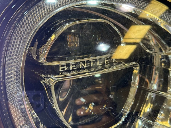 Used Bentley Bentayga 2017 for sale - 75634131: Photo 65