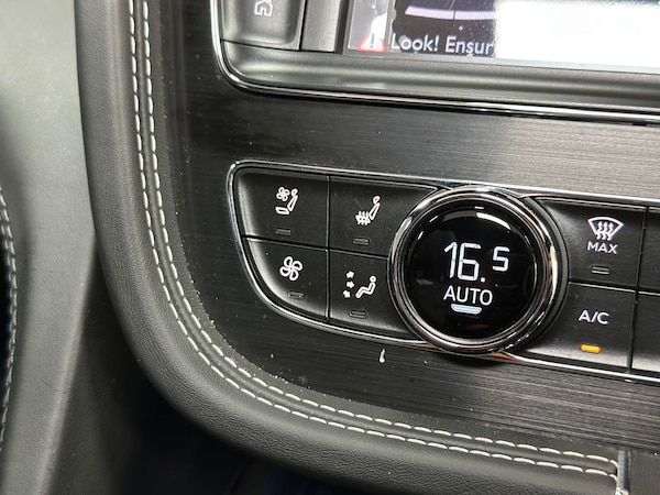 Used Bentley Bentayga 2017 for sale - 75634131: Photo 68
