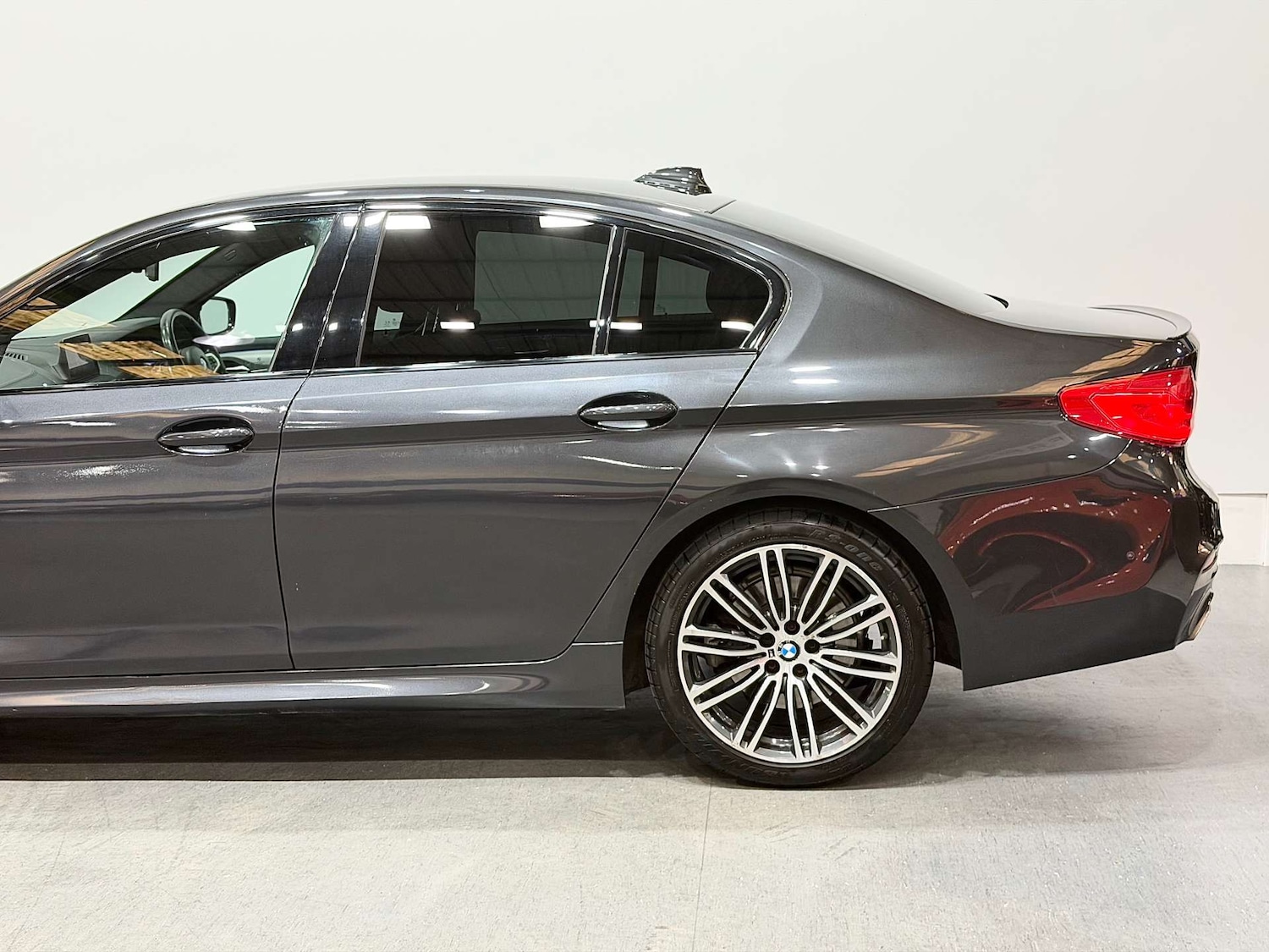 Used BMW 5 Series 2019 for sale - 76614743: Photo 21