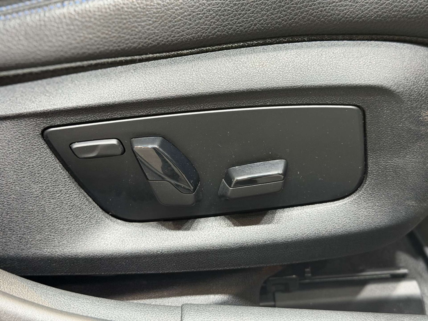 Used BMW 5 Series 2019 for sale - 76614743: Photo 43