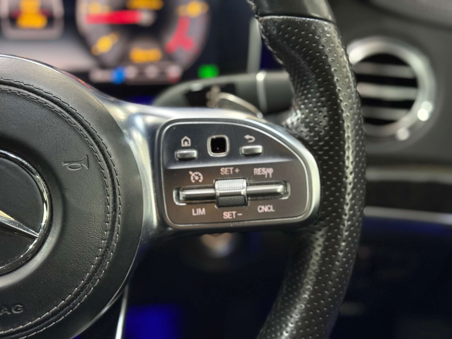 Used Mercedes-Benz S Class 2018 for sale - 76601666: Photo 34