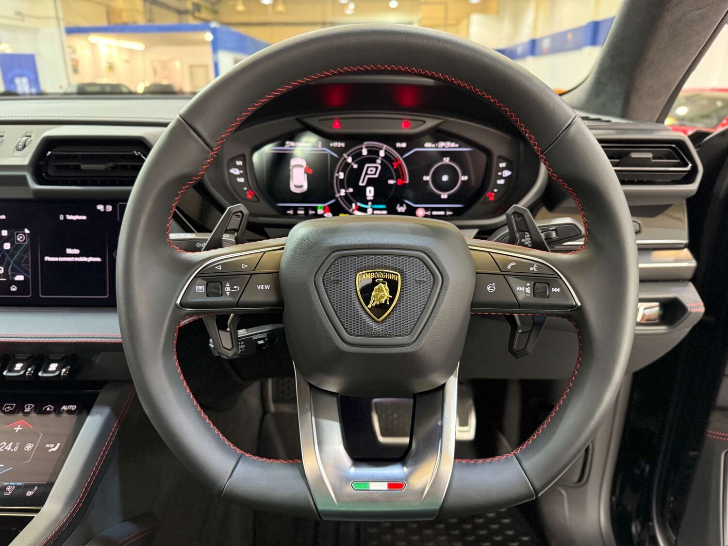 Used Lamborghini Urus 2025 for sale - 76056618: Photo 32