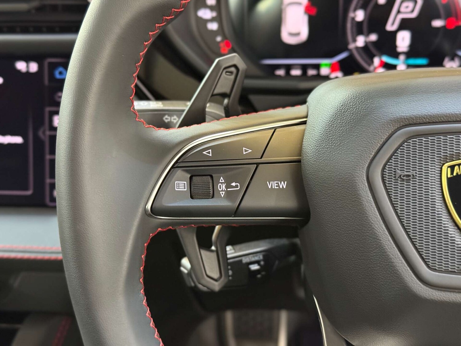 Used Lamborghini Urus 2025 for sale - 76056618: Photo 33