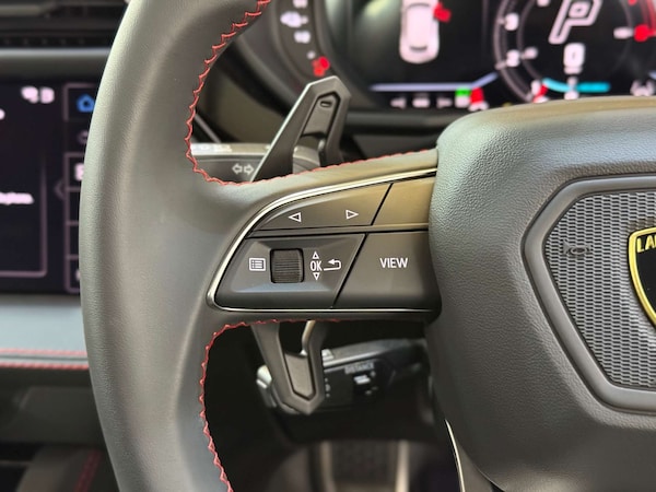 Used Lamborghini Urus 2025 for sale - 76056618: Photo 33