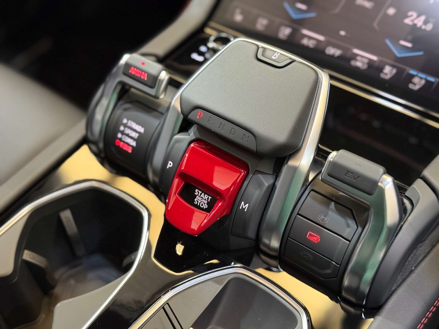 Used Lamborghini Urus 2025 for sale - 76056618: Photo 41