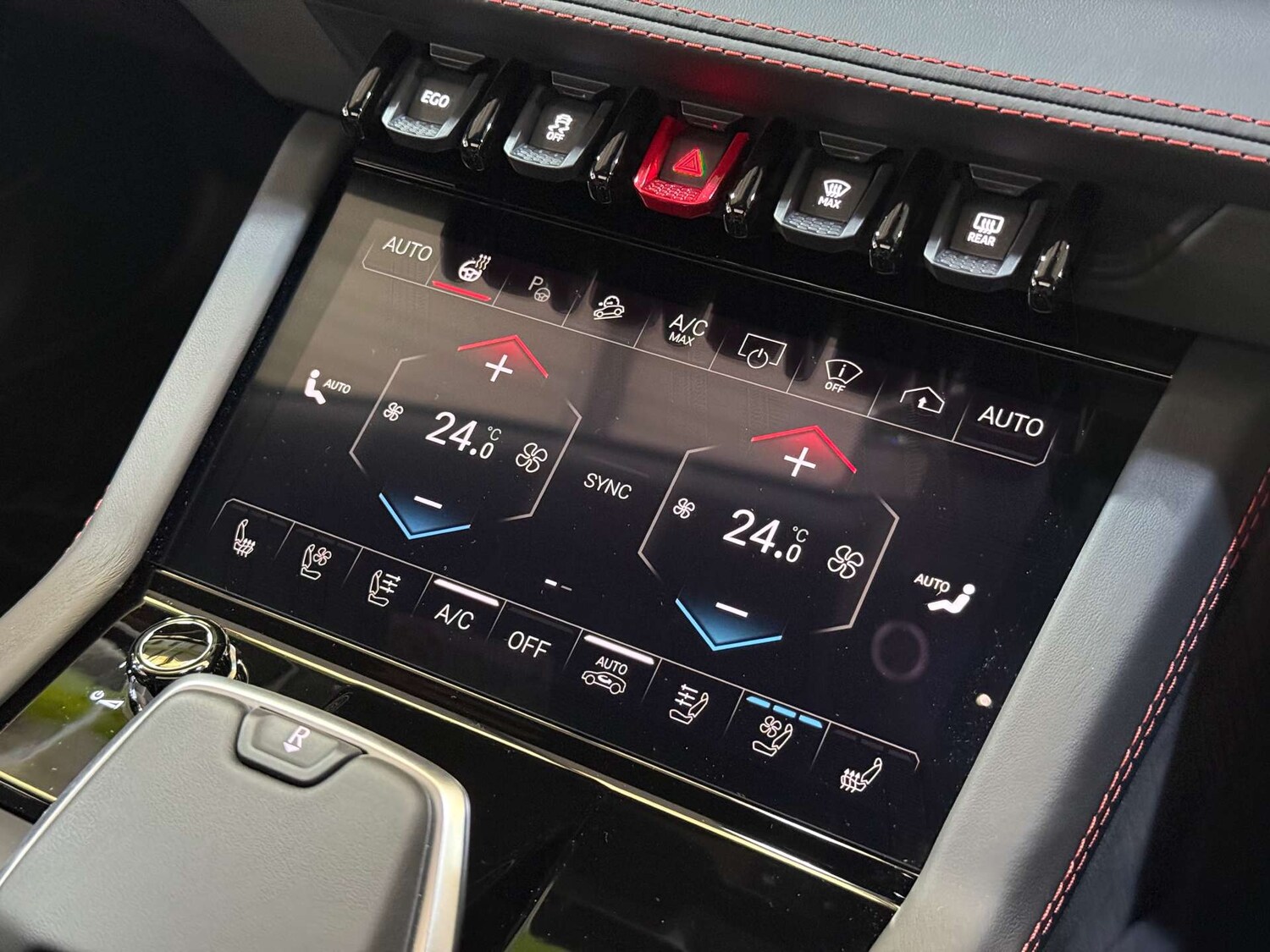 Used Lamborghini Urus 2025 for sale - 76056618: Photo 45