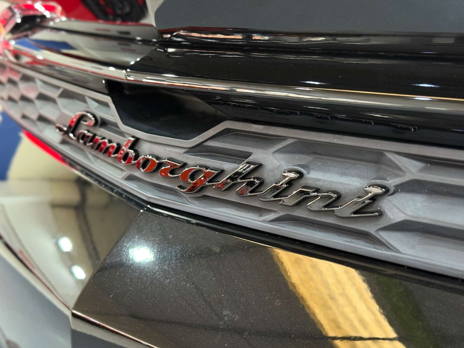 Used Lamborghini Urus 2025 for sale - 76056618: Photo 62