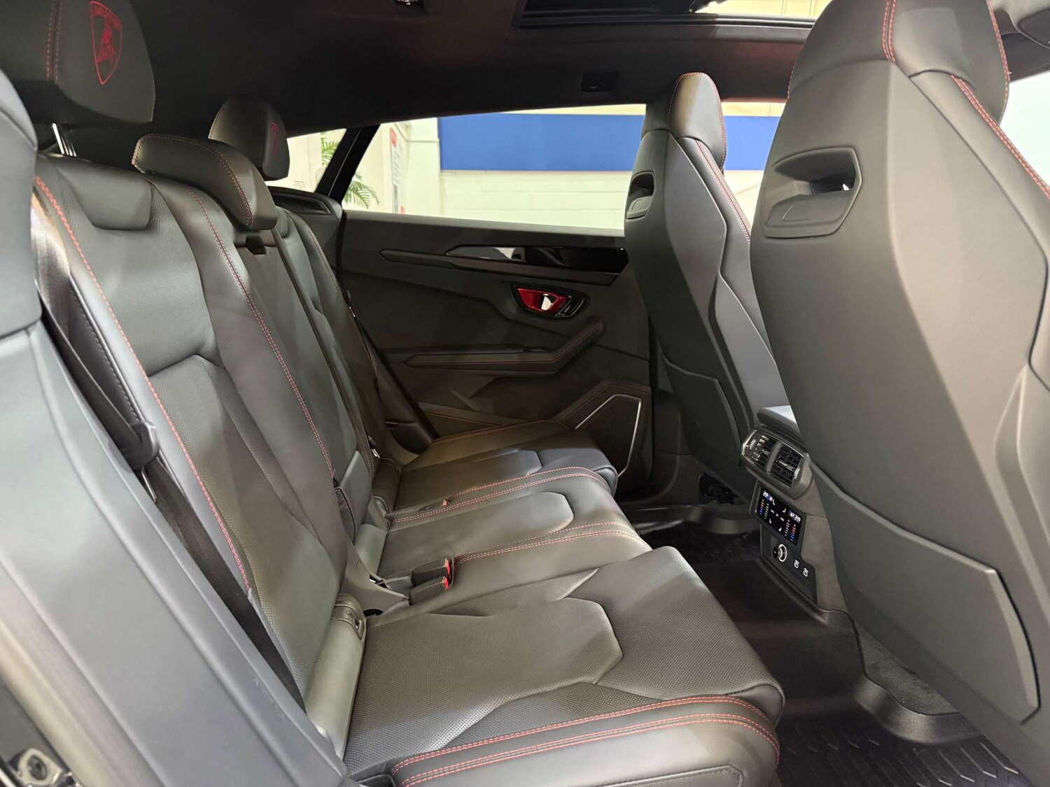 Used Lamborghini Urus 2025 for sale - 76056618: Photo 72