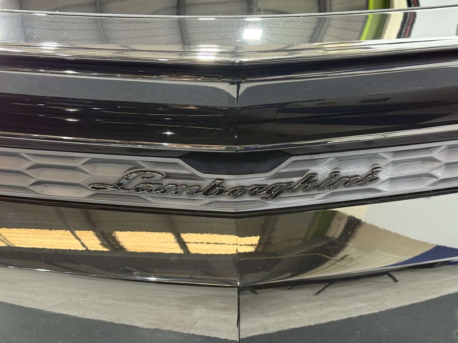 Used Lamborghini Urus 2025 for sale - 76056618: Photo 86