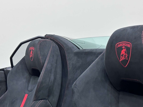 Used Lamborghini Huracan 2019 for sale - 76005088: Photo 41