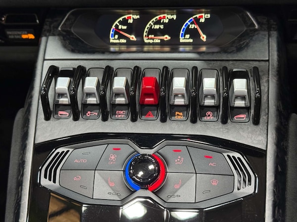 Used Lamborghini Huracan 2019 for sale - 76005088: Photo 88