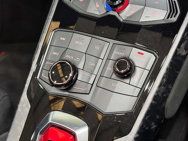 Used Lamborghini Huracan 2019 for sale - 76005088: Photo 90