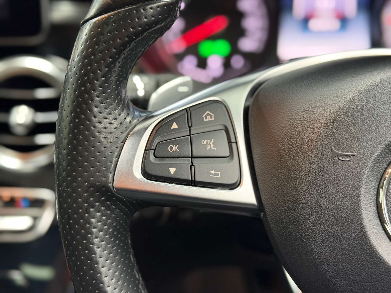 Used Mercedes-Benz C Class 2015 for sale - 76407037: Photo 33