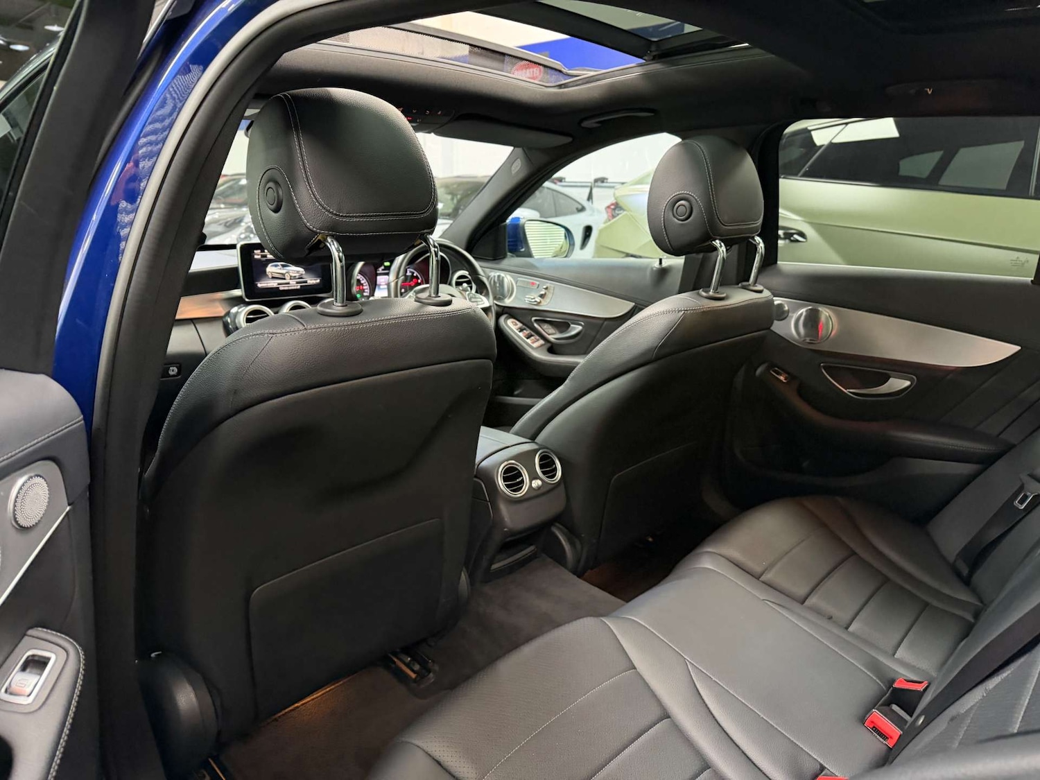 Used Mercedes-Benz C Class 2015 for sale - 76407037: Photo 46