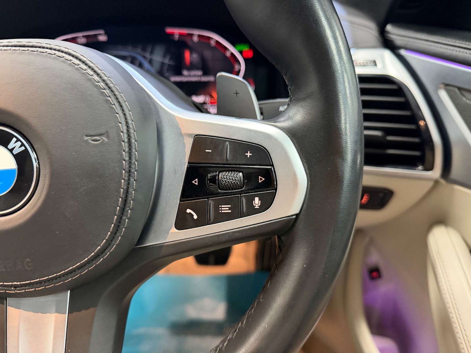 Used BMW 8 Series 2020 for sale - 76923093: Photo 25