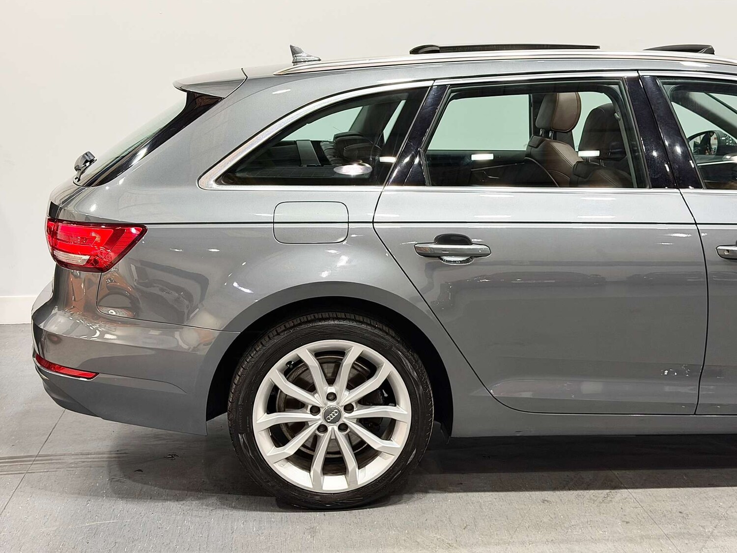 Used Audi A4 2017 for sale - 76547274: Photo 15