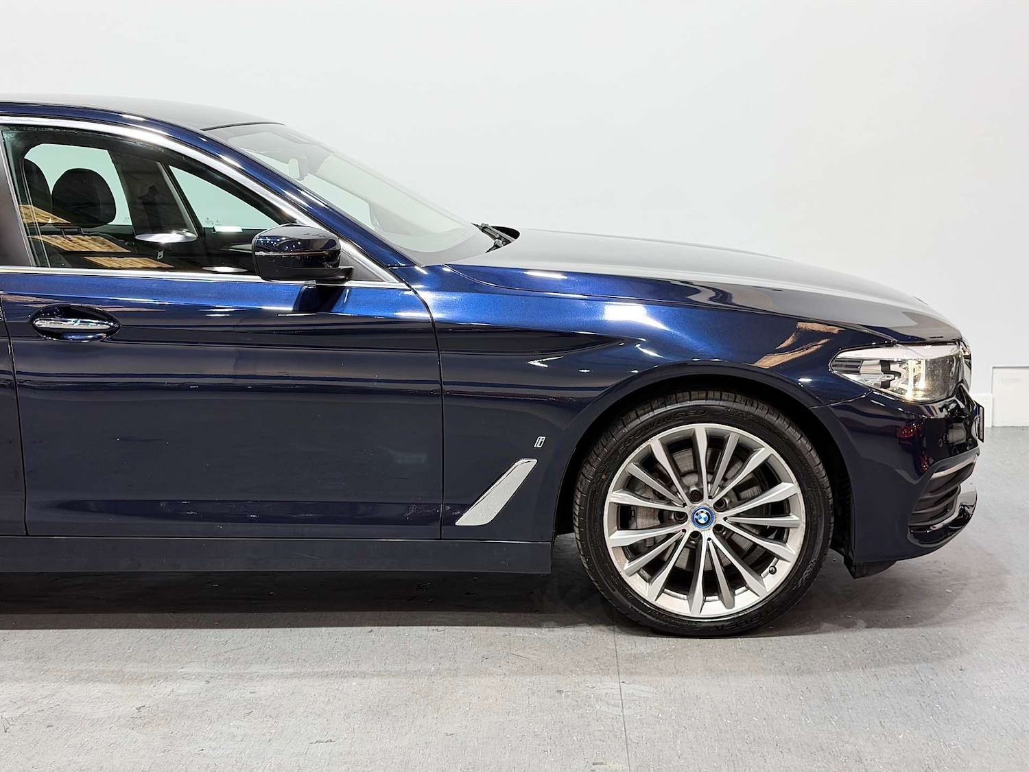 Used BMW 5 Series 2017 for sale - 76479000: Photo 17