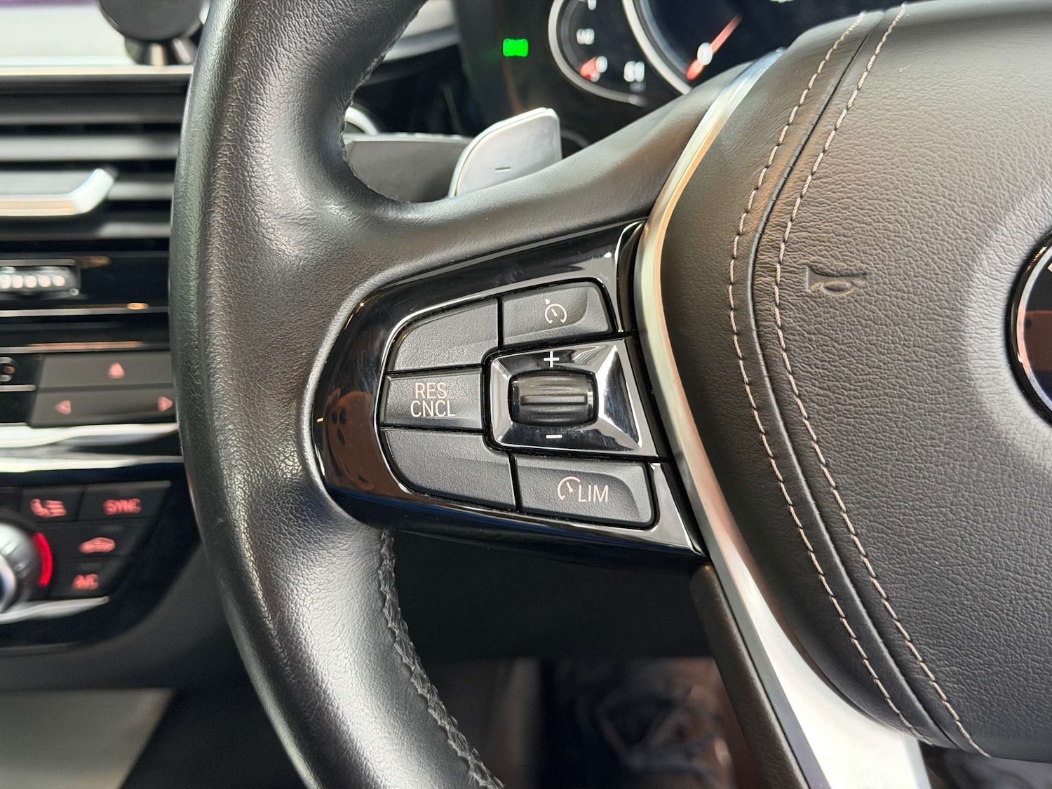 Used BMW 5 Series 2017 for sale - 76479000: Photo 35