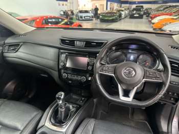 Used Nissan X-Trail 2017 for sale - 74804303: Photo