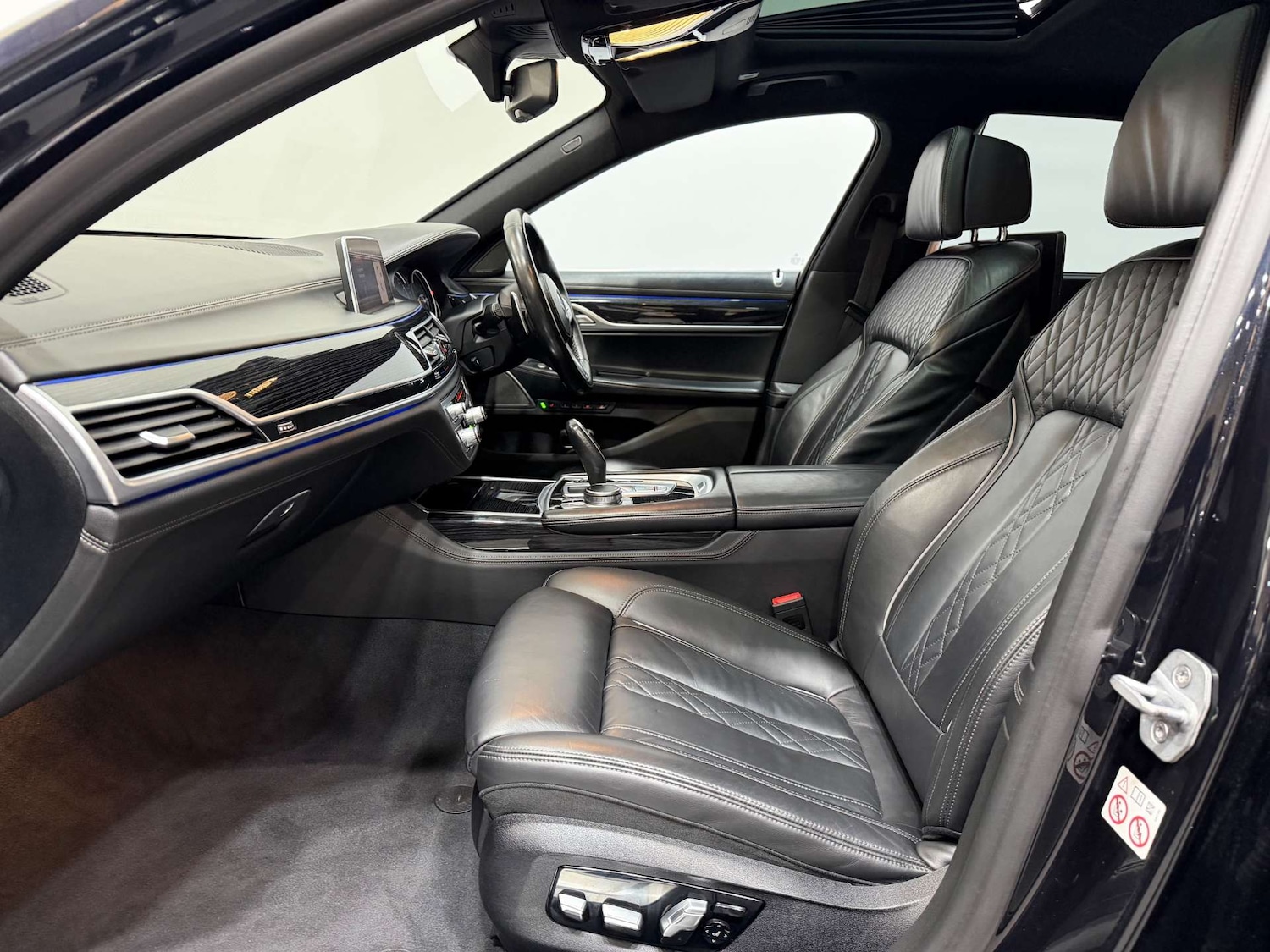 Used BMW 7 Series 2018 for sale - 76651399: Photo 51