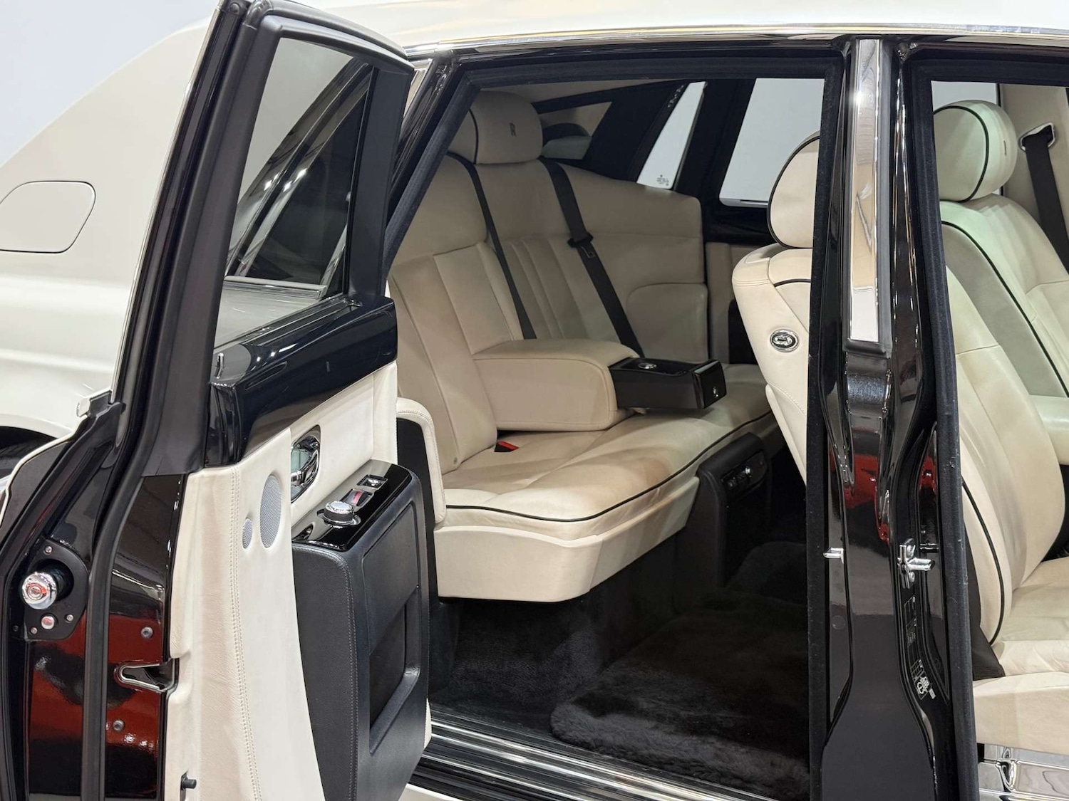 Used Rolls-Royce Phantom 2012 for sale - 76602098: Photo 45