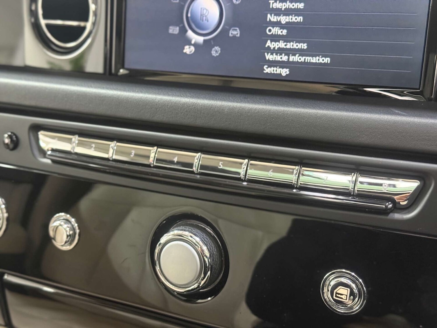 Used Rolls-Royce Phantom 2012 for sale - 76602098: Photo 49