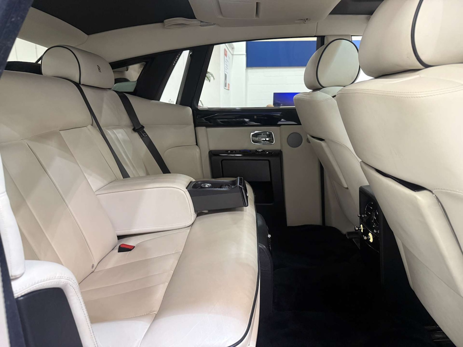 Used Rolls-Royce Phantom 2012 for sale - 76602098: Photo 53