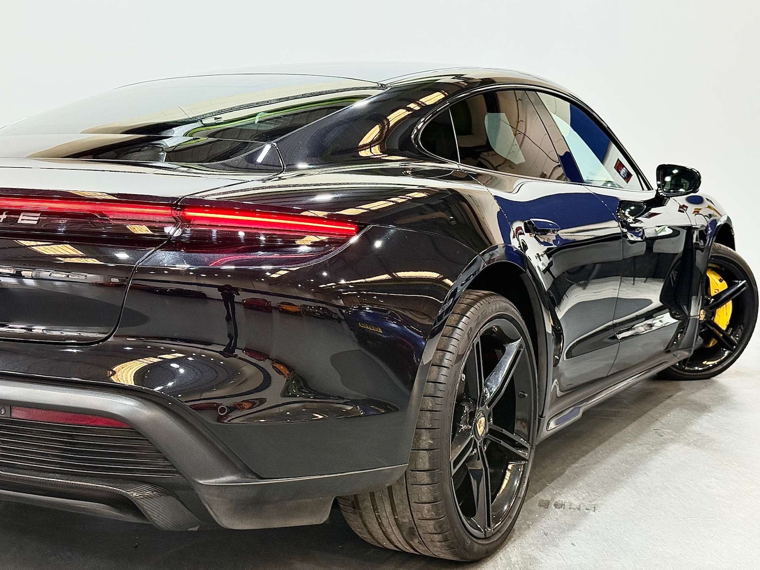 Used Porsche Taycan 2021 for sale - 76009027: Photo 24