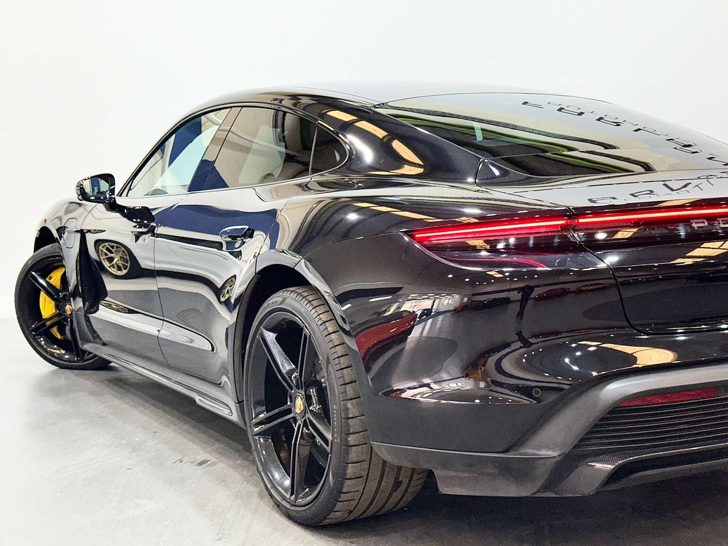 Used Porsche Taycan 2021 for sale - 76009027: Photo 31