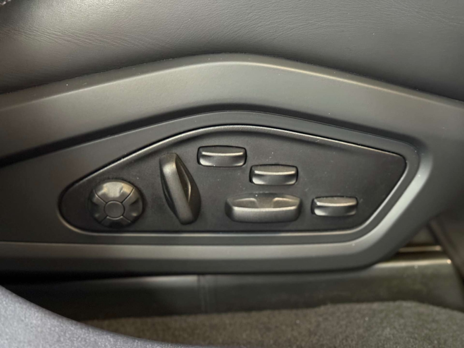 Used Porsche Taycan 2021 for sale - 76009027: Photo 54